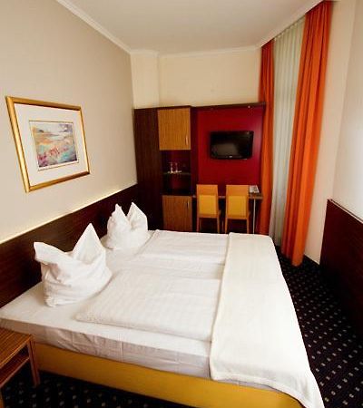 Hotel Tourist Φραγκφούρτη Εξωτερικό φωτογραφία