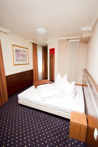 Hotel Tourist Φραγκφούρτη Δωμάτιο φωτογραφία