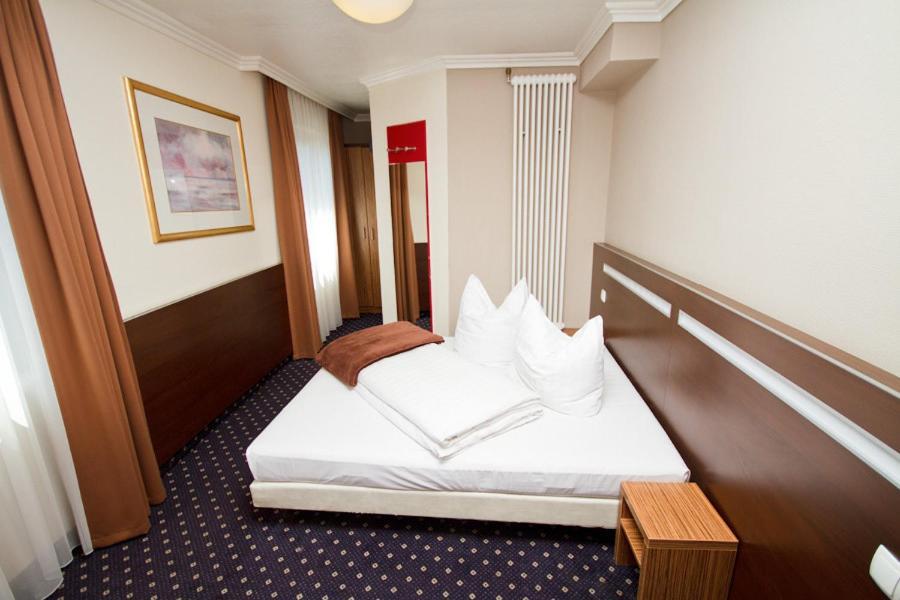 Hotel Tourist Φραγκφούρτη Δωμάτιο φωτογραφία