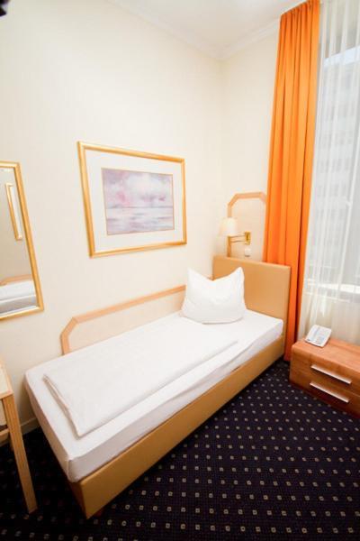 Hotel Tourist Φραγκφούρτη Δωμάτιο φωτογραφία
