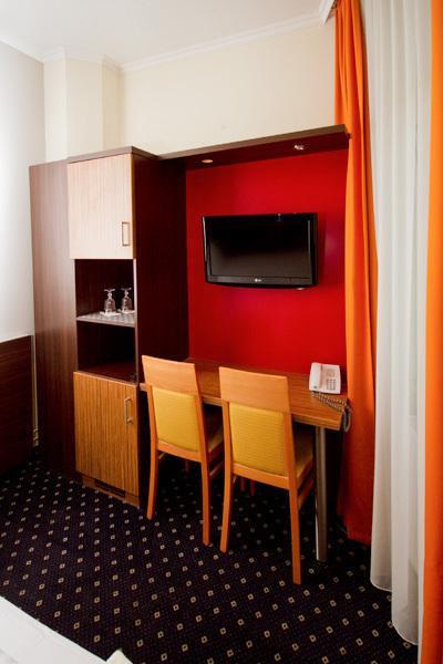 Hotel Tourist Φραγκφούρτη Εξωτερικό φωτογραφία