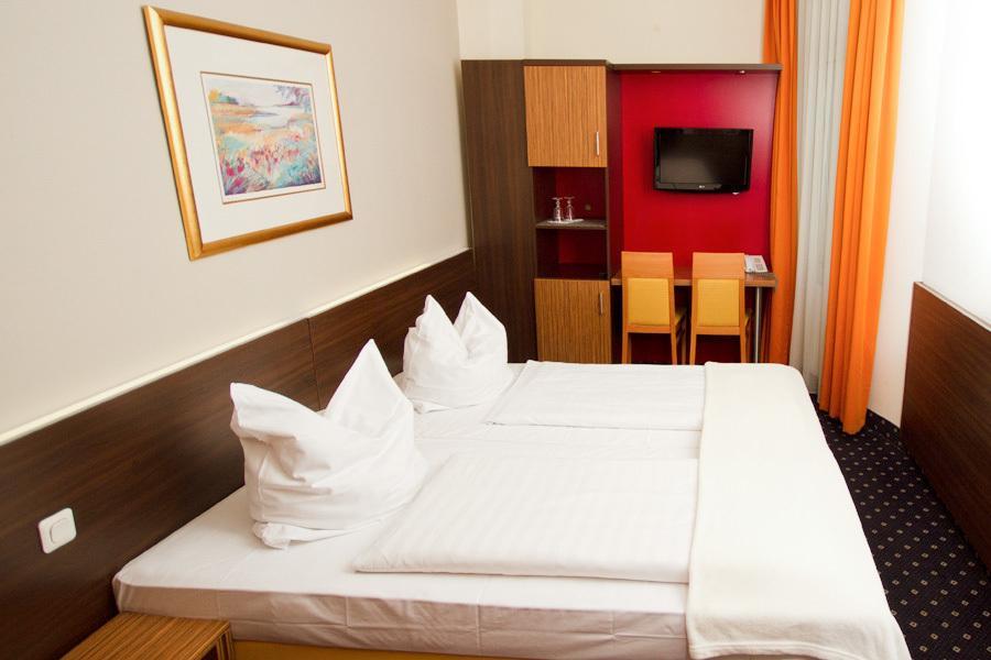 Hotel Tourist Φραγκφούρτη Εξωτερικό φωτογραφία